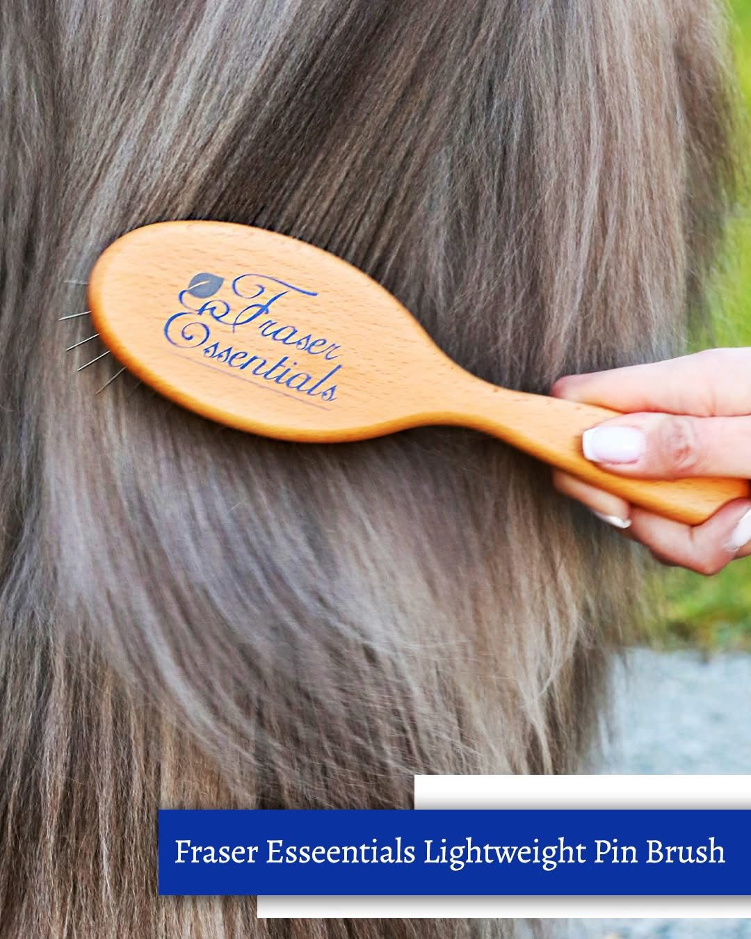 LIGHTWEIGHT OVAL PIN BRUSH